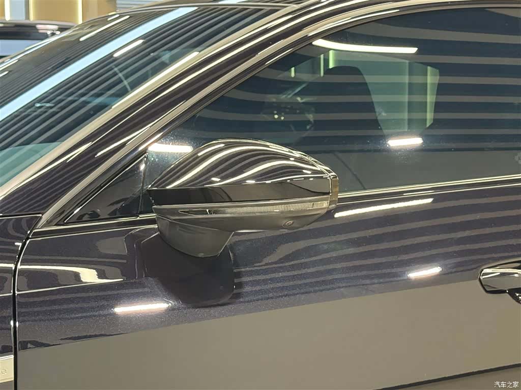 Audi A7L, 2024 13