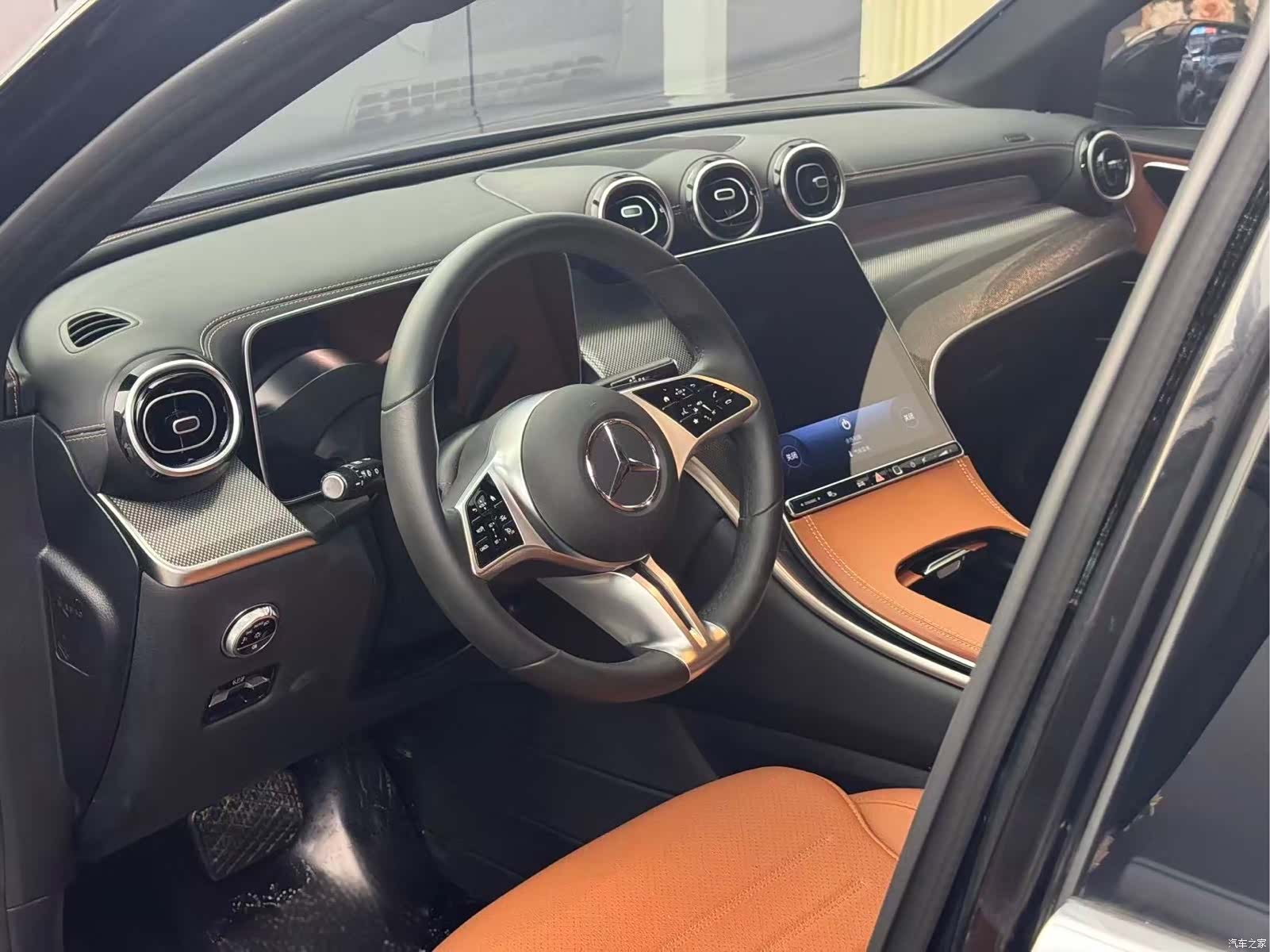Mercedes-Benz GLC, 2024 4