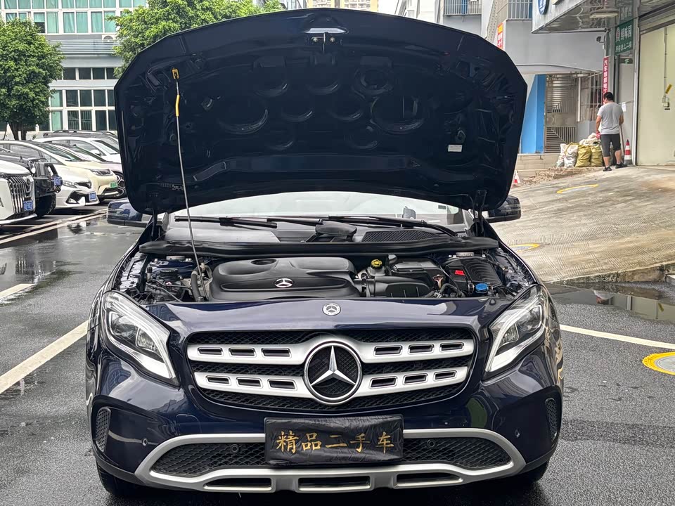 Mercedes-Benz GLA
