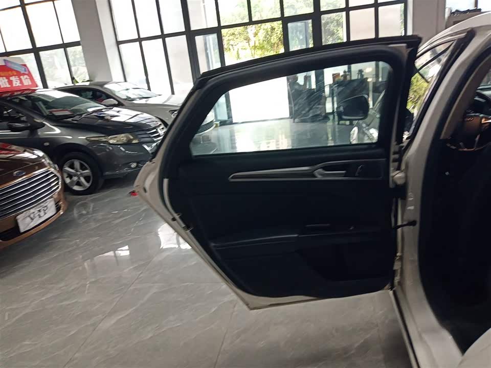 Ford Mondeo Ford Mondeo