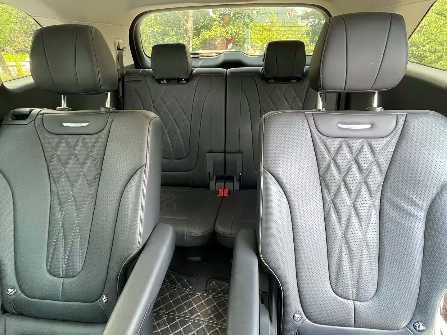 Hongqi HS7, 2025 6