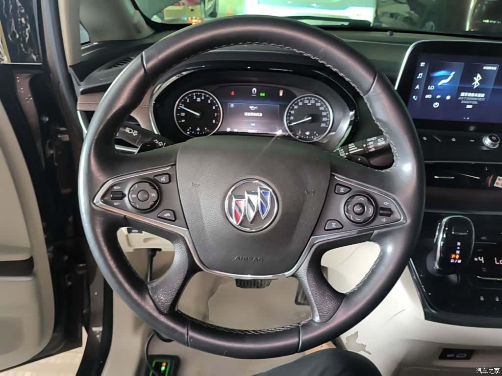 Buick GL8, 2022 11