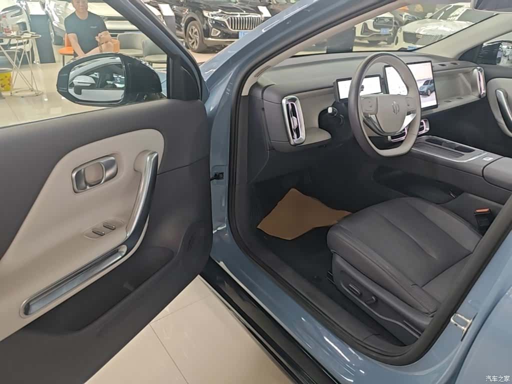 Leapmotor B01, 2025 16
