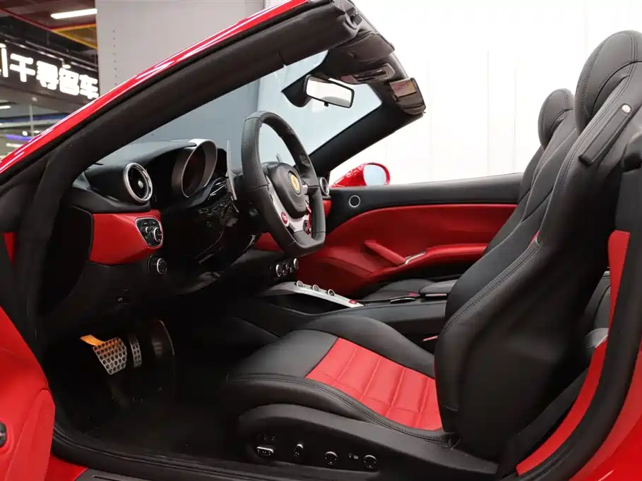 Ferrari California T