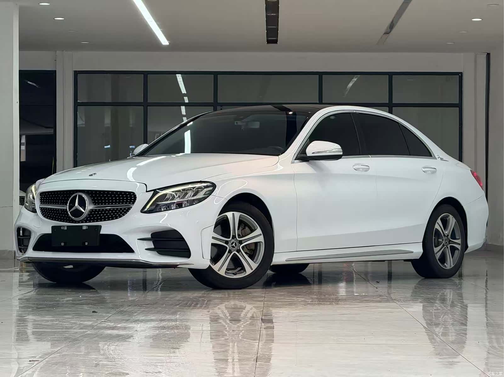 Mercedes-Benz C-Class, 2019 1