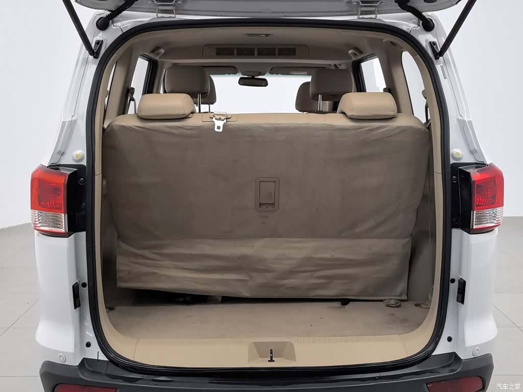 Wuling Hongguang, 2016 16