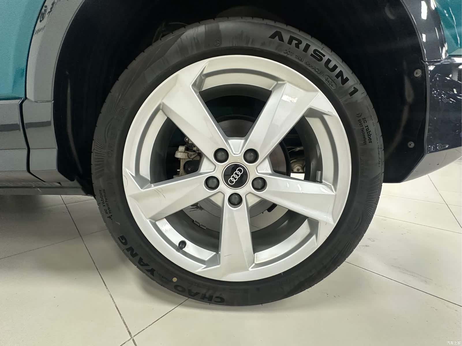 Audi Q2L, 2022 8
