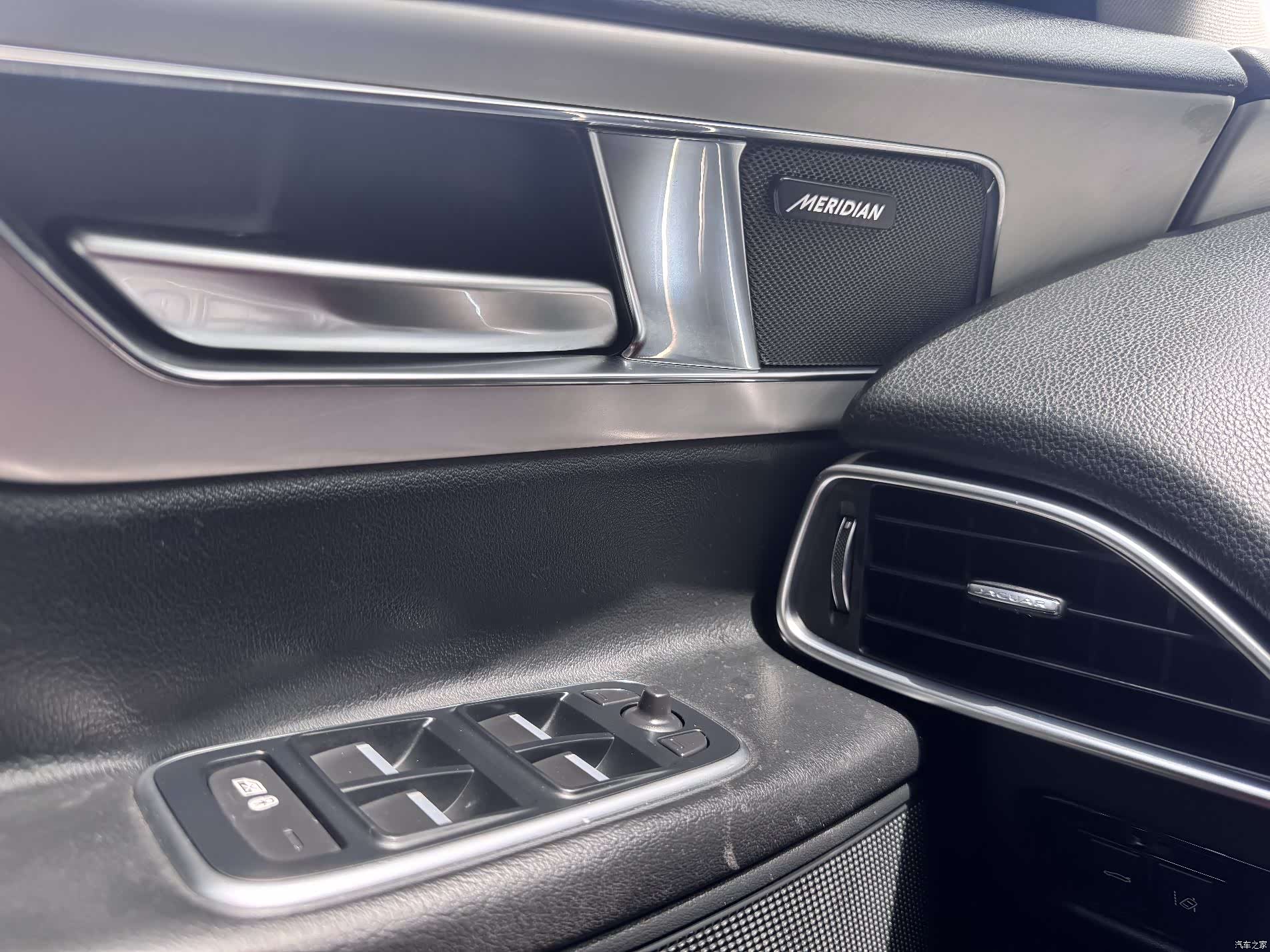 Land Rover XEL, 2018 22