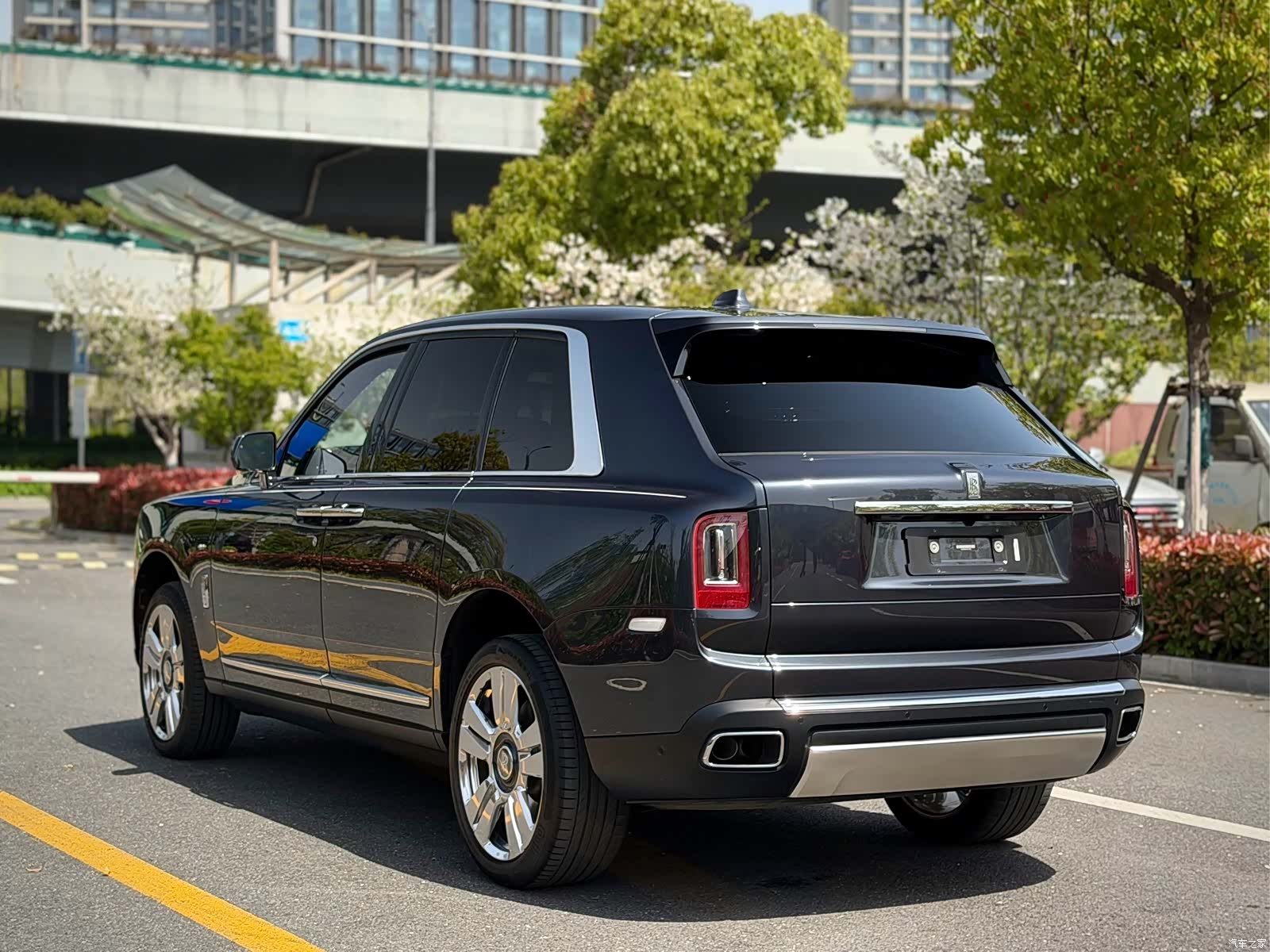 Rolls-Royce Cullinan, 2019 4