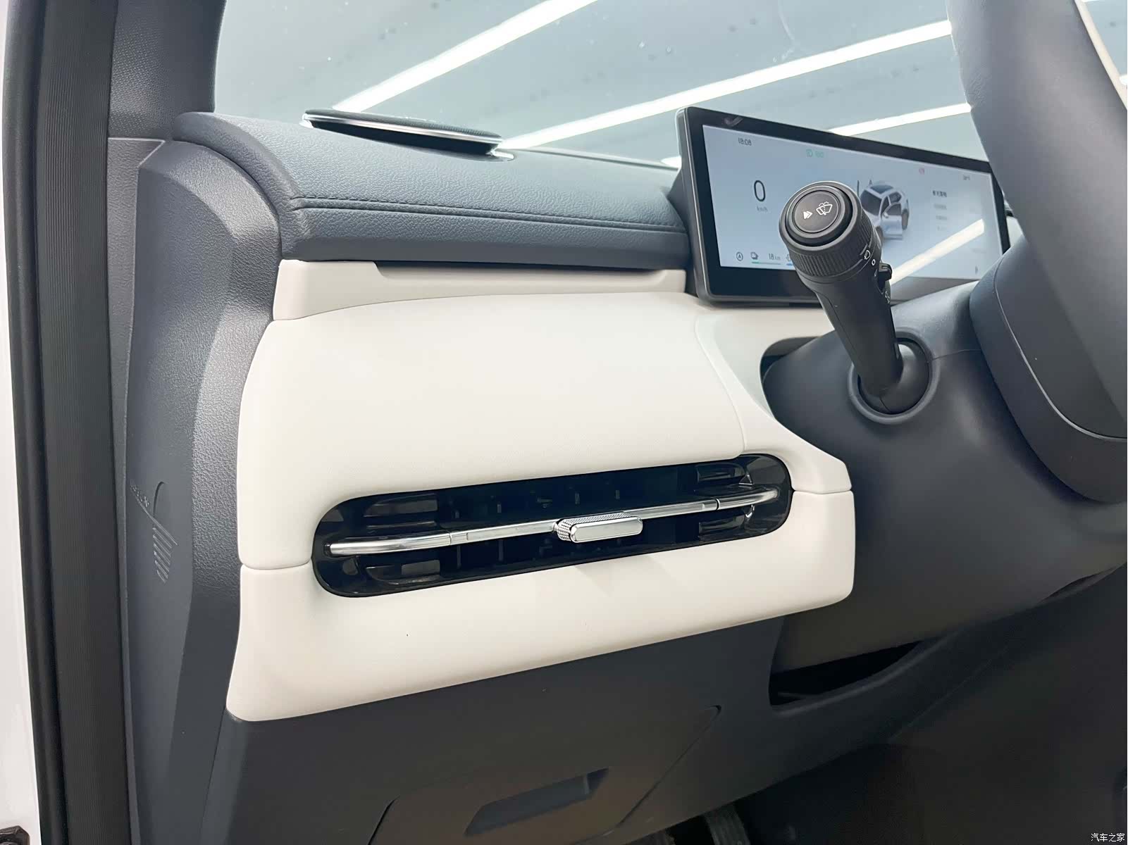 Geely 7, 2025 19
