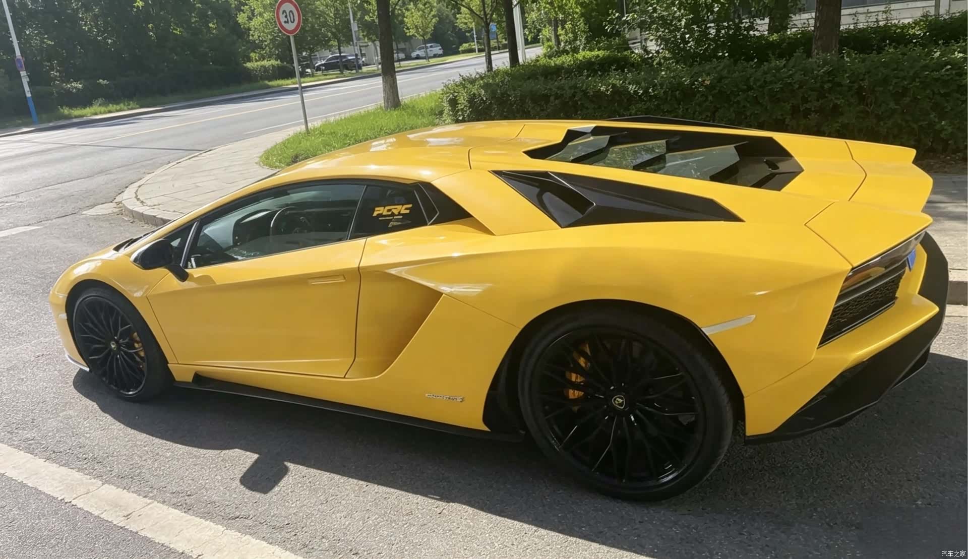 Lamborghini Aventador, 2019 4