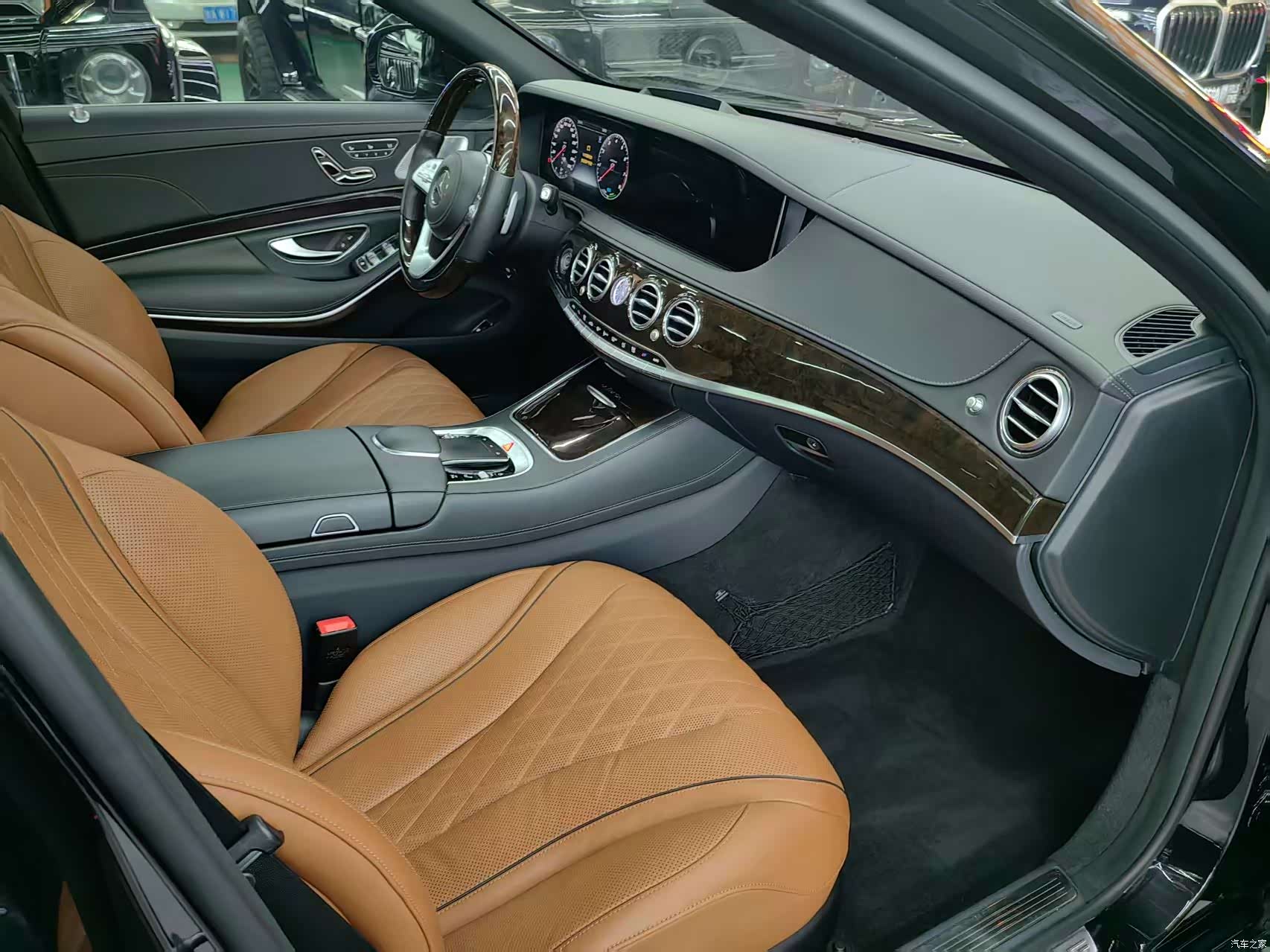 Maybach S-Class, 2020 4
