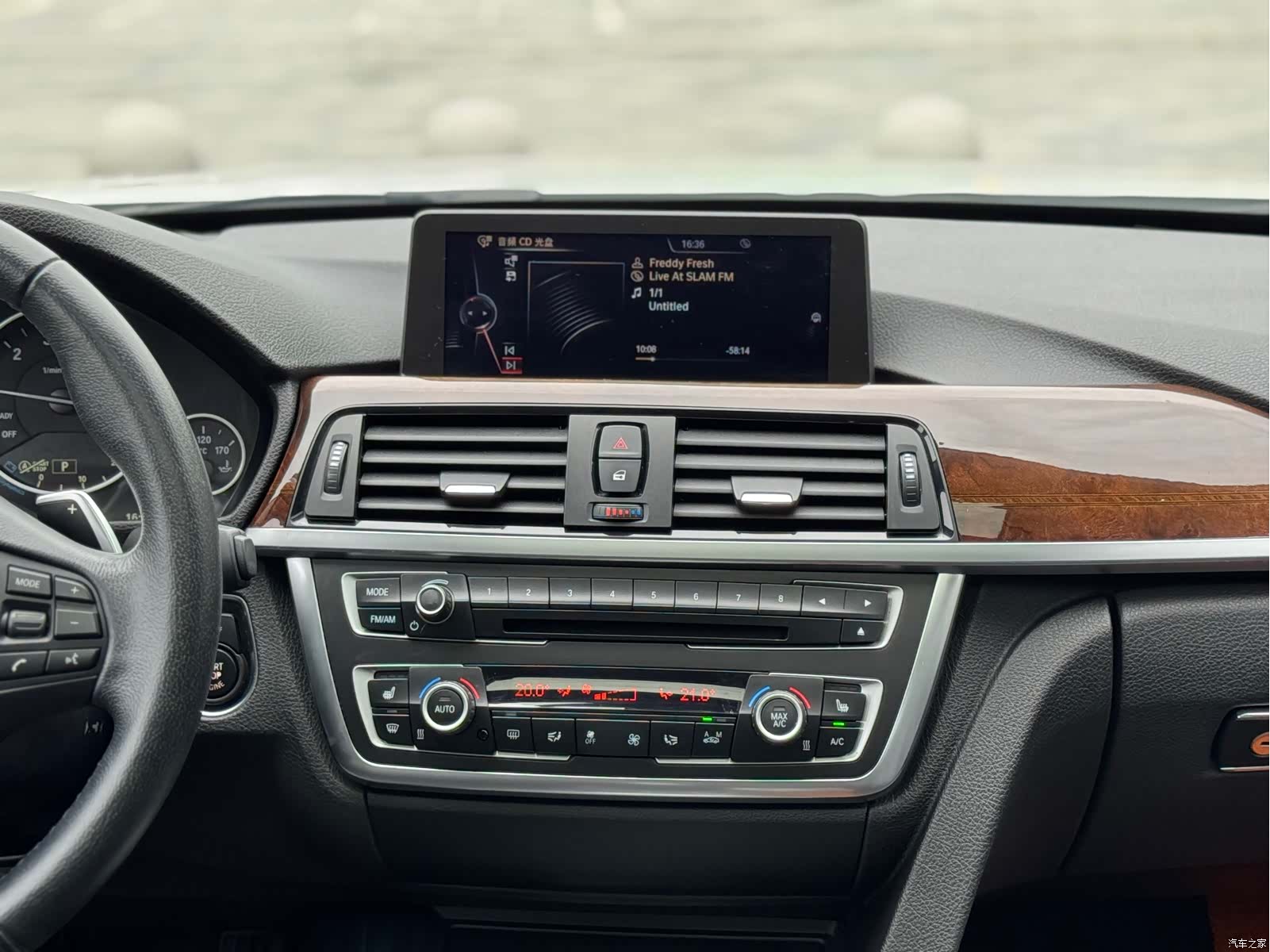 BMW 3 Series, 2015 14