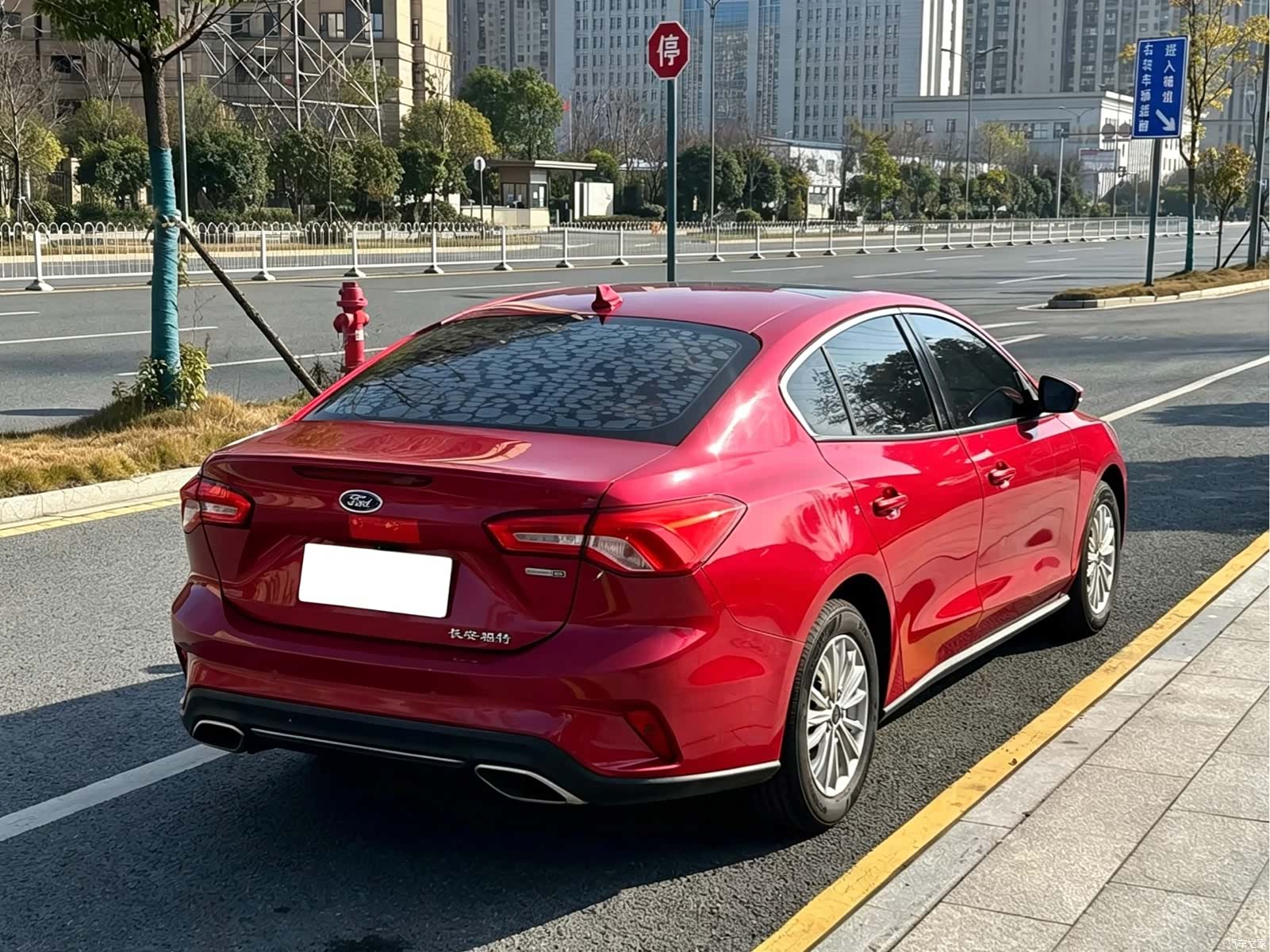Ford Focus, 2022 7