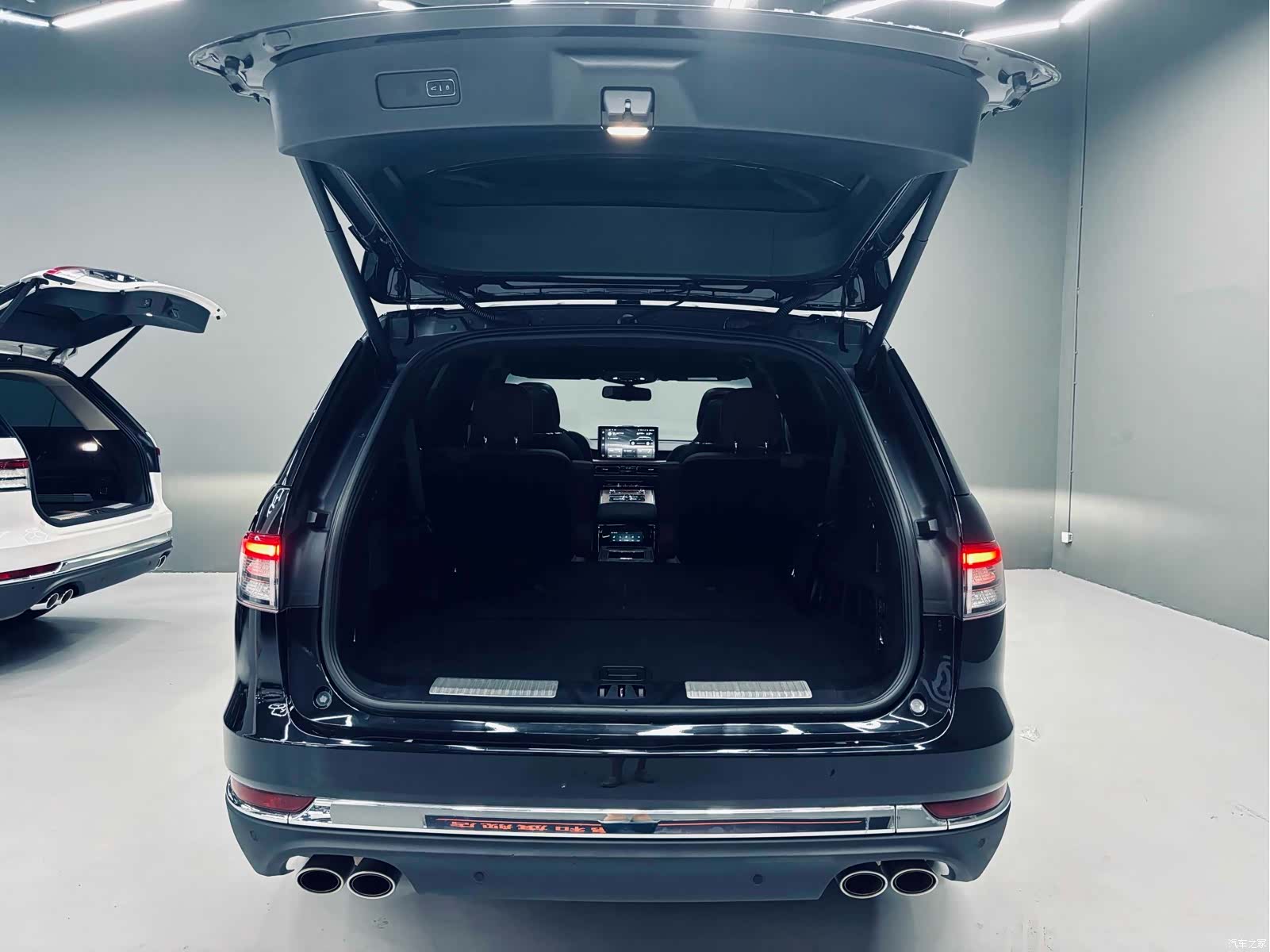 Lincoln Aviator, 2021 8