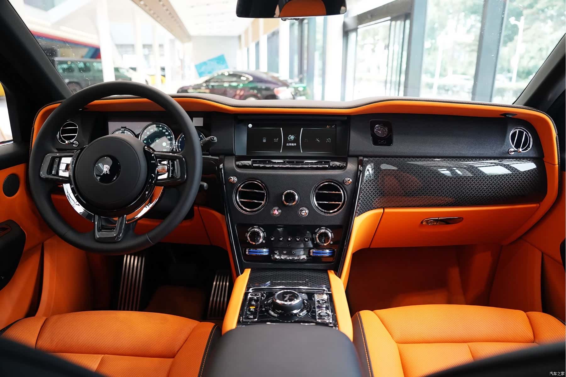 Rolls-Royce Cullinan, 2023 6