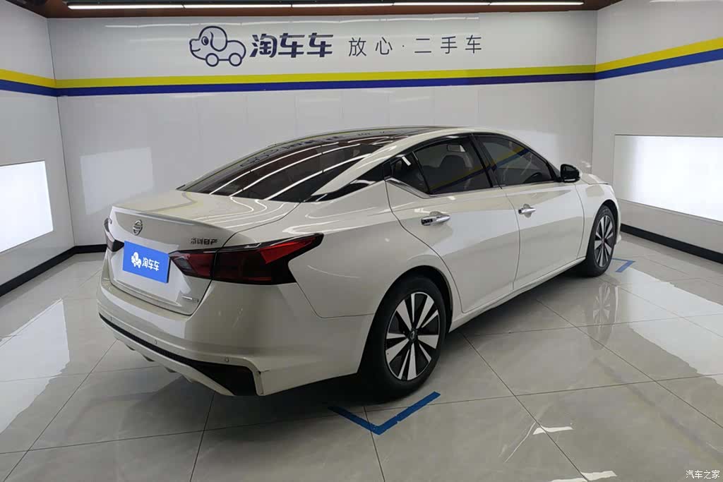 Nissan Teana, 2022 3