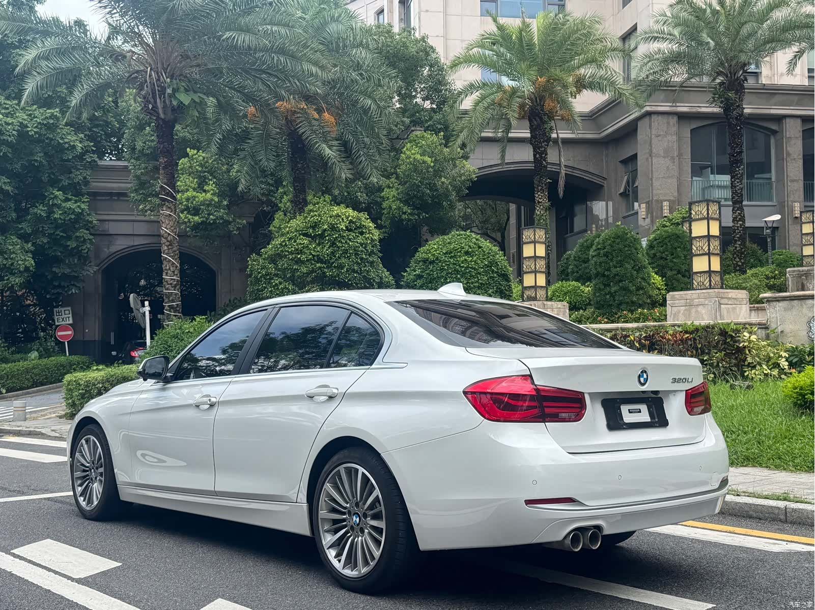 BMW 3 Series, 2019 все фото