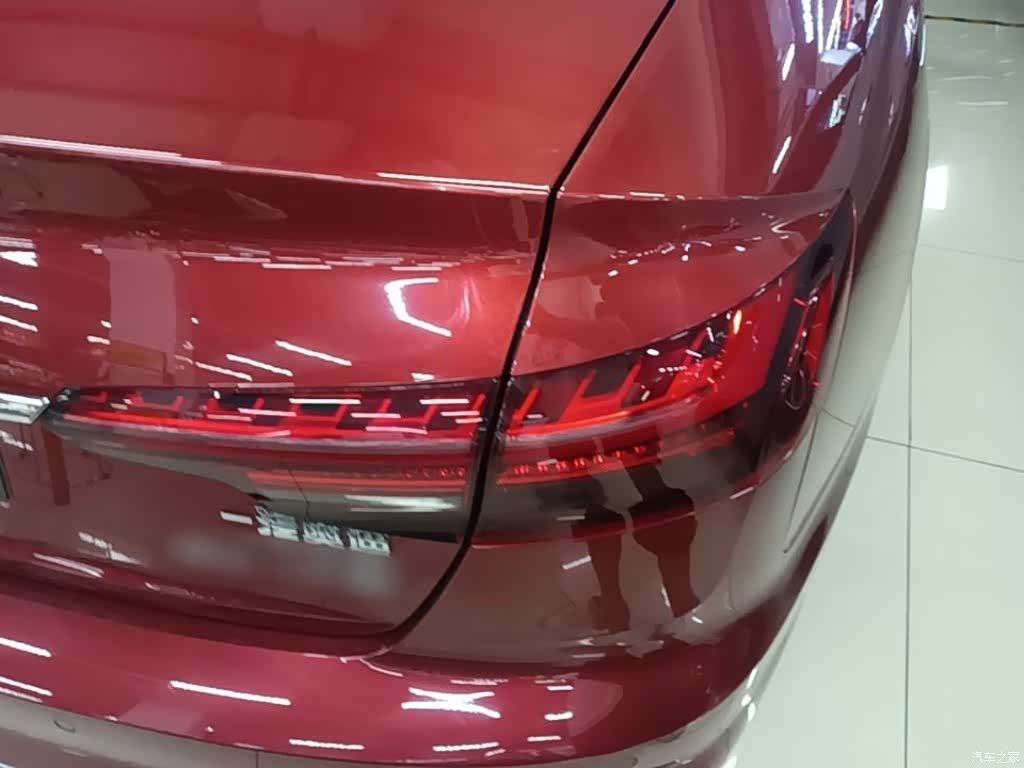 Audi A4L, 2021 8