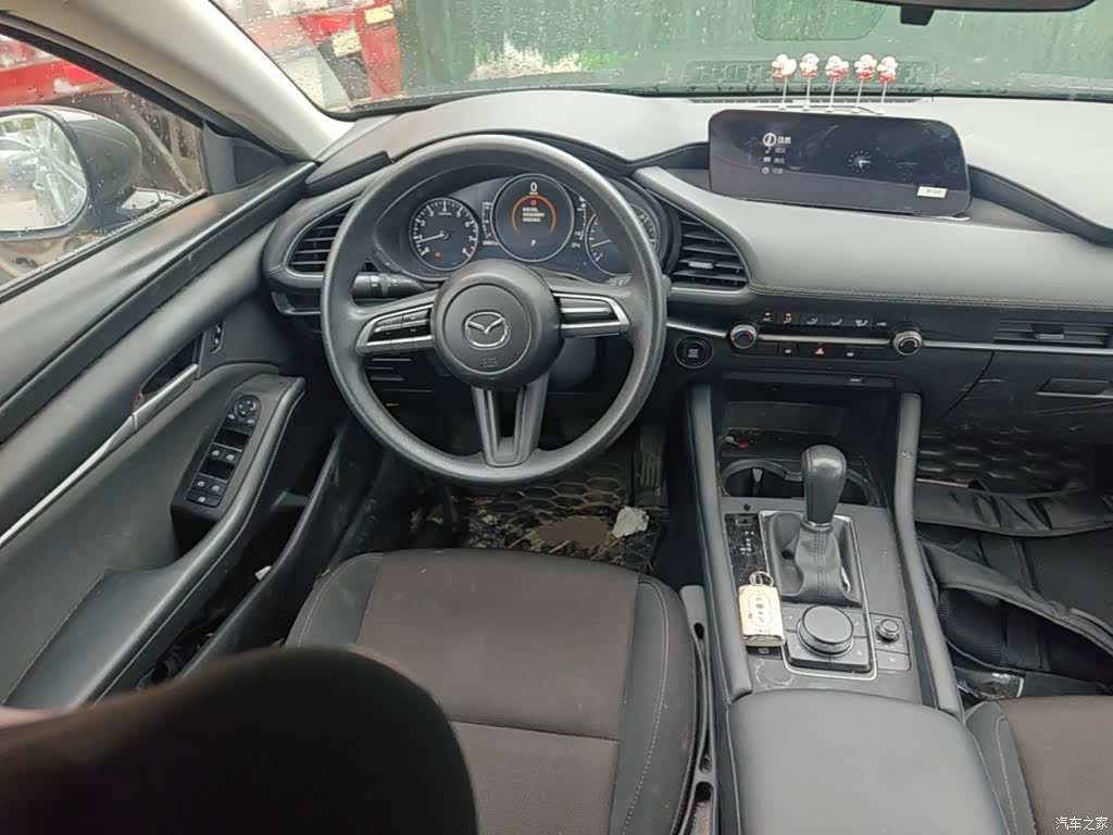 Mazda Mazda3, 2023 11