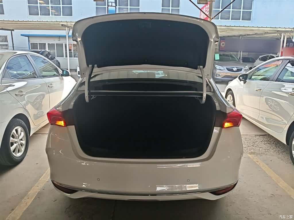 Buick Verano, 2022 19