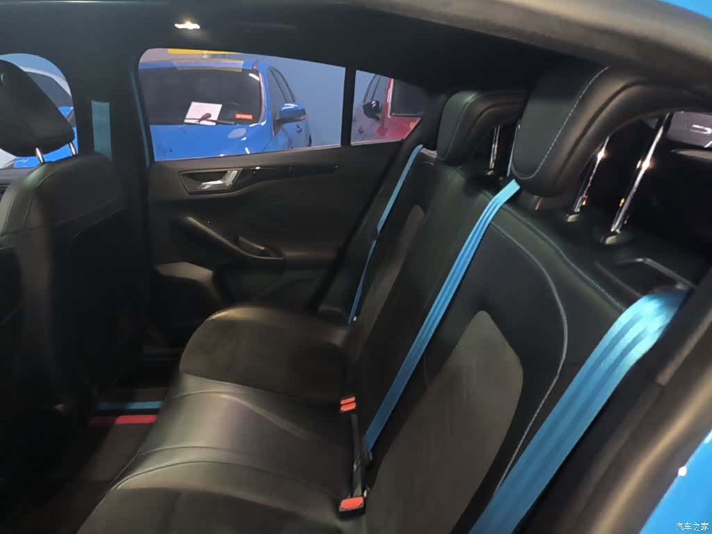 Ford Focus, 2023 17