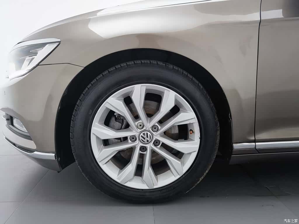 Volkswagen Magotan, 2017 17