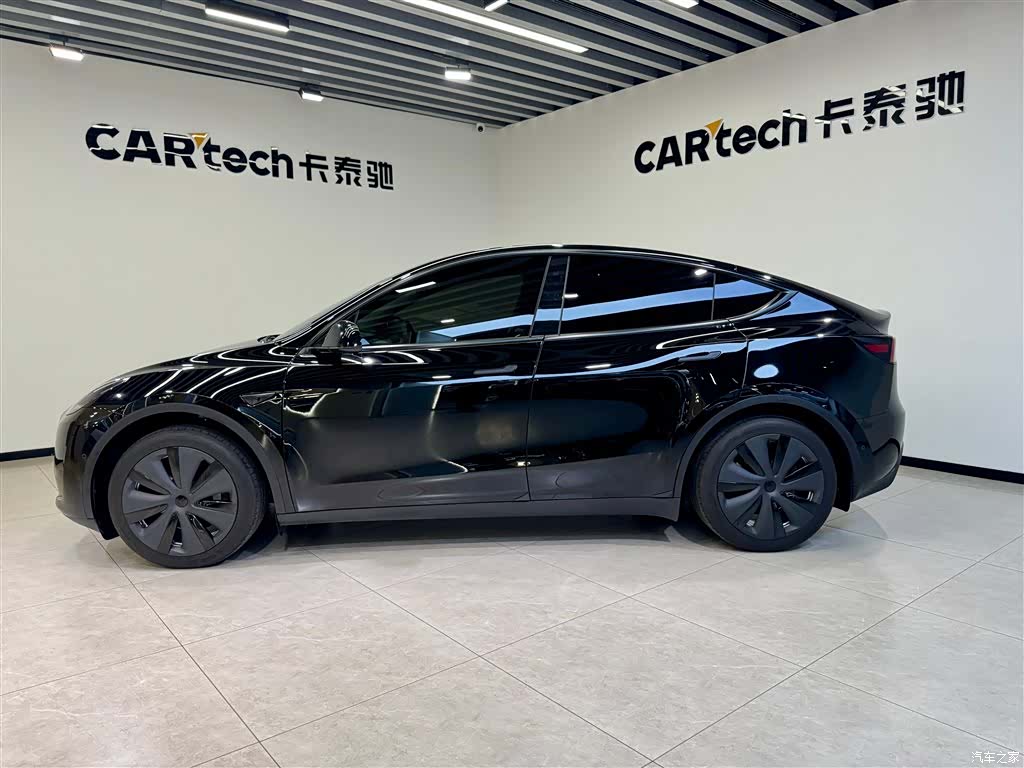 Tesla Model Y, 2023 7
