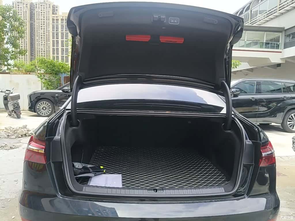Audi A6L, 2024 19