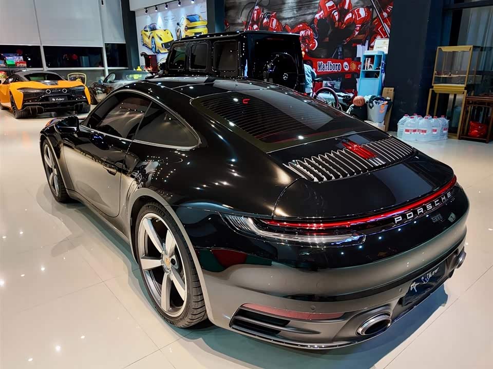 Porsche 911