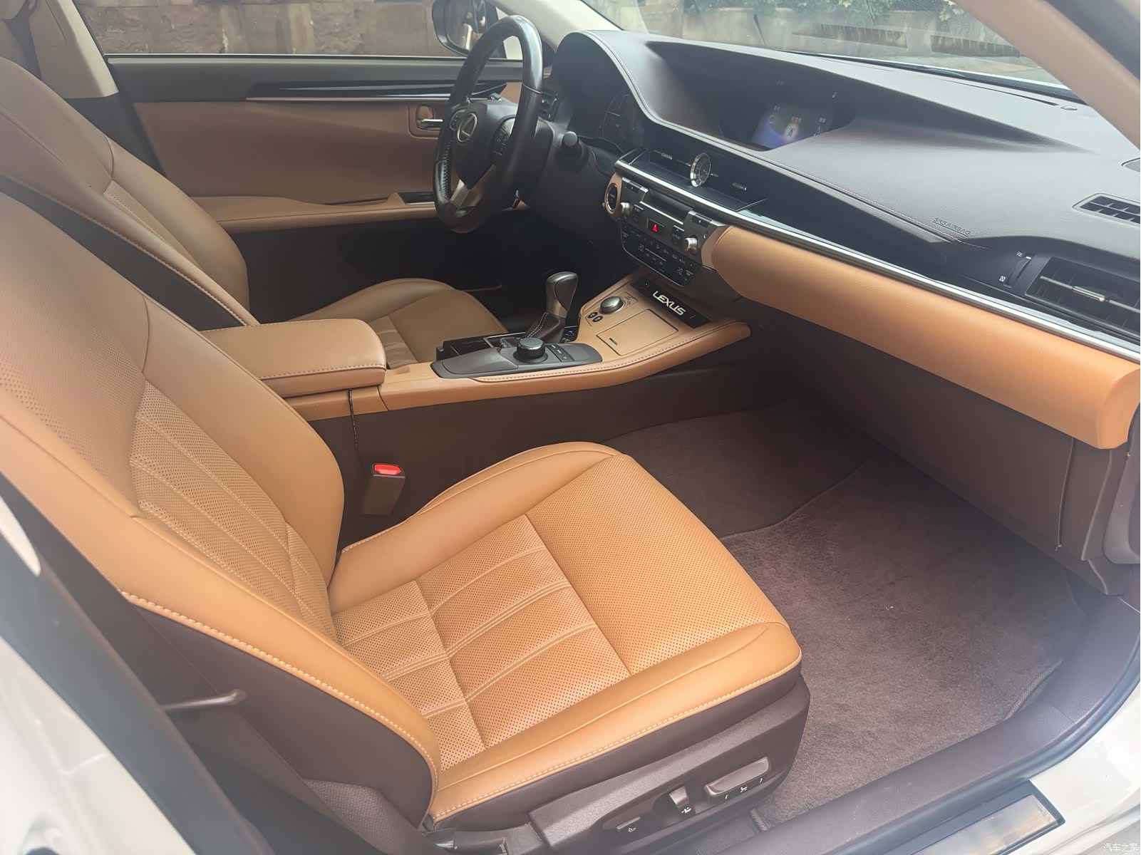 Lexus ES, 2018 15