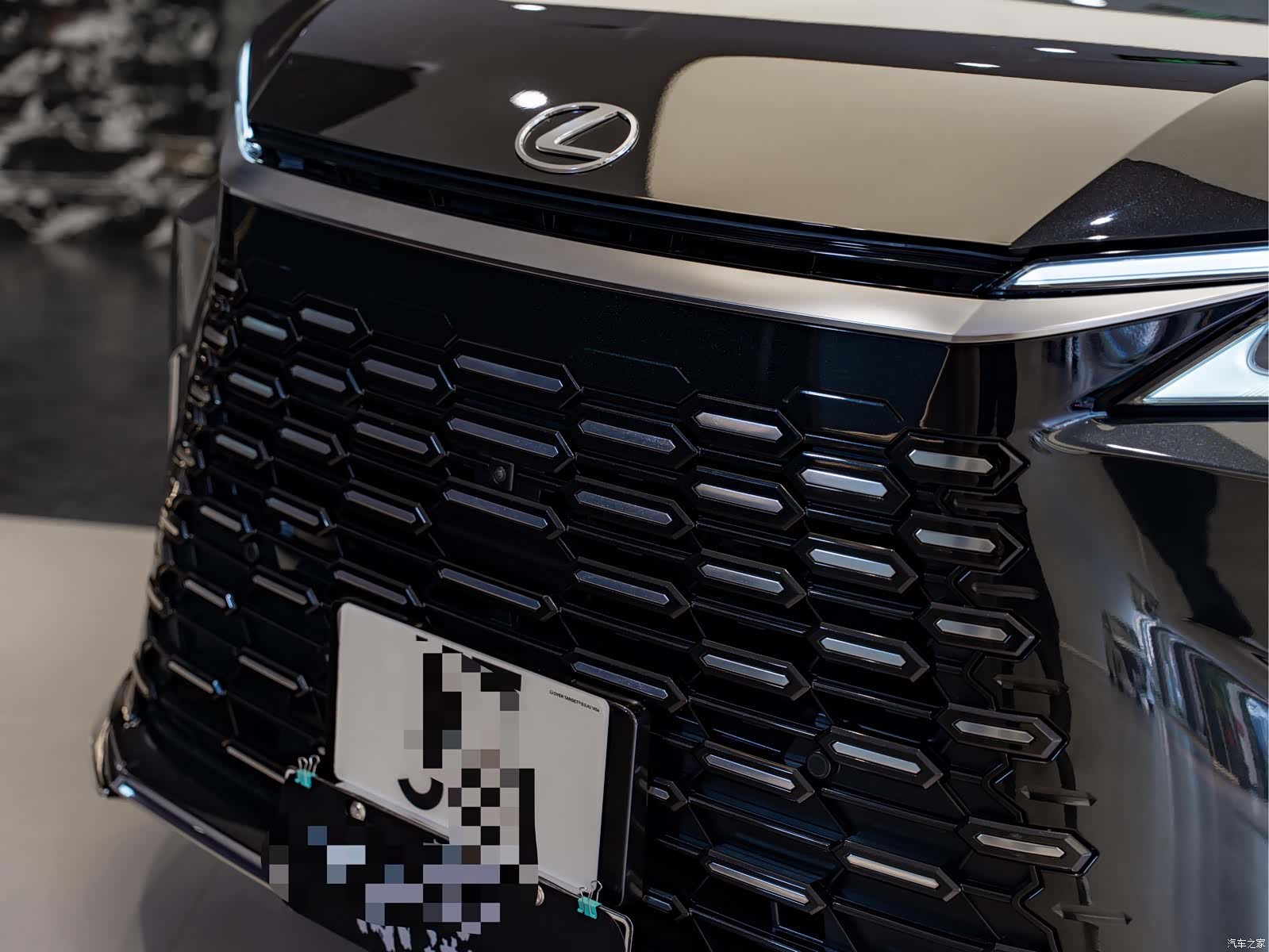 Lexus LM, 2026 4
