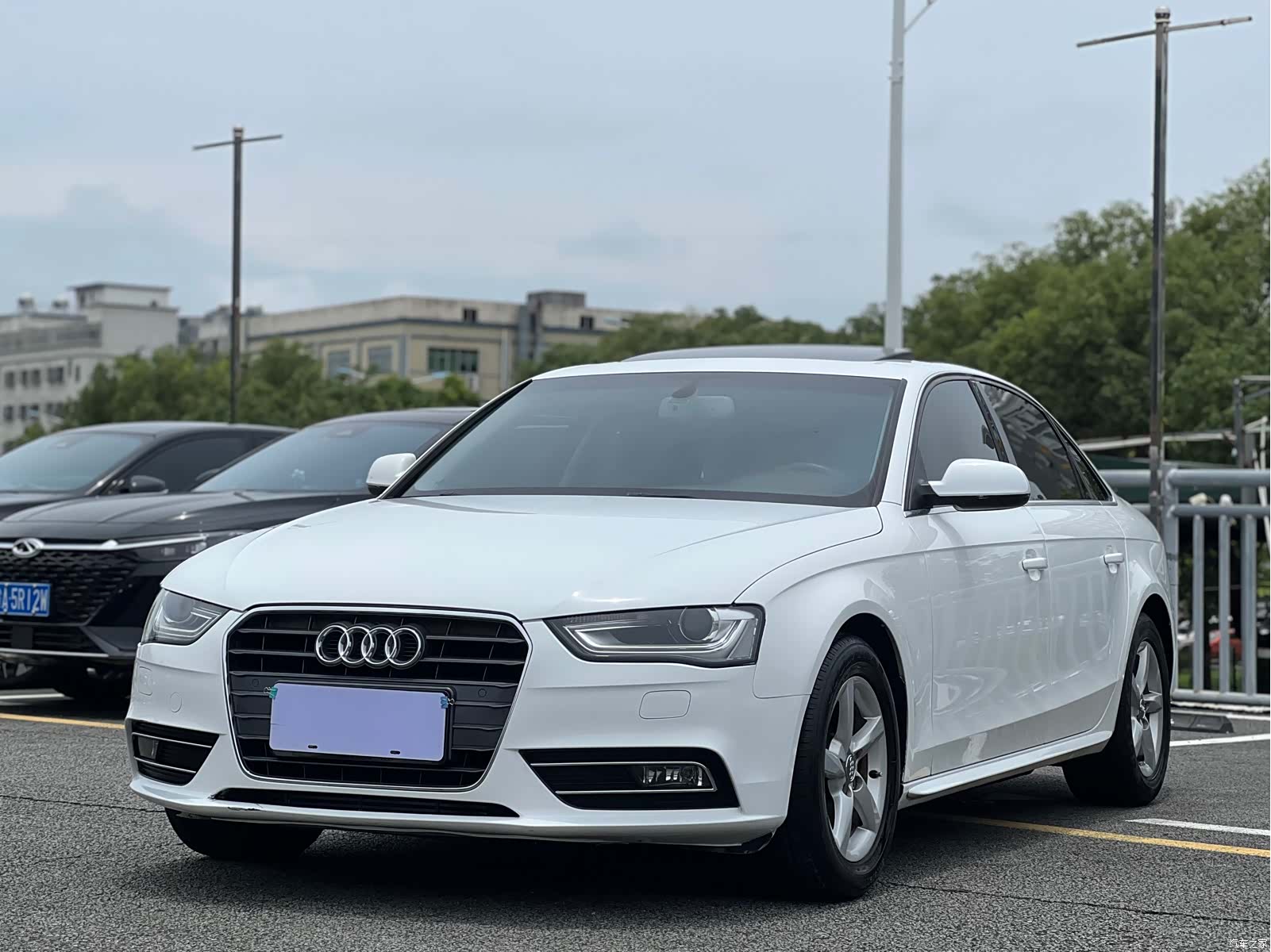 Audi A4L, 2016 1