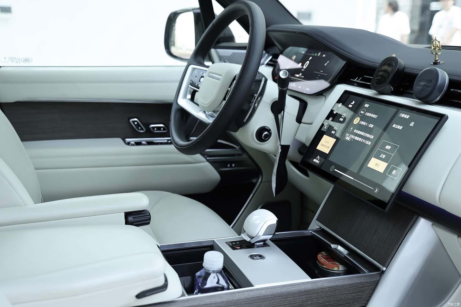 Land Rover Range Rover, 2025 12