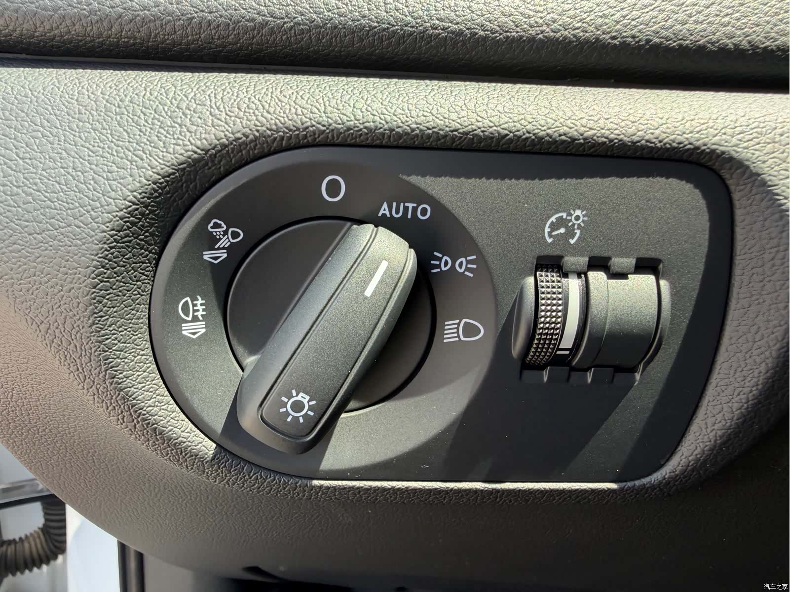 Audi Q3, 2017 10