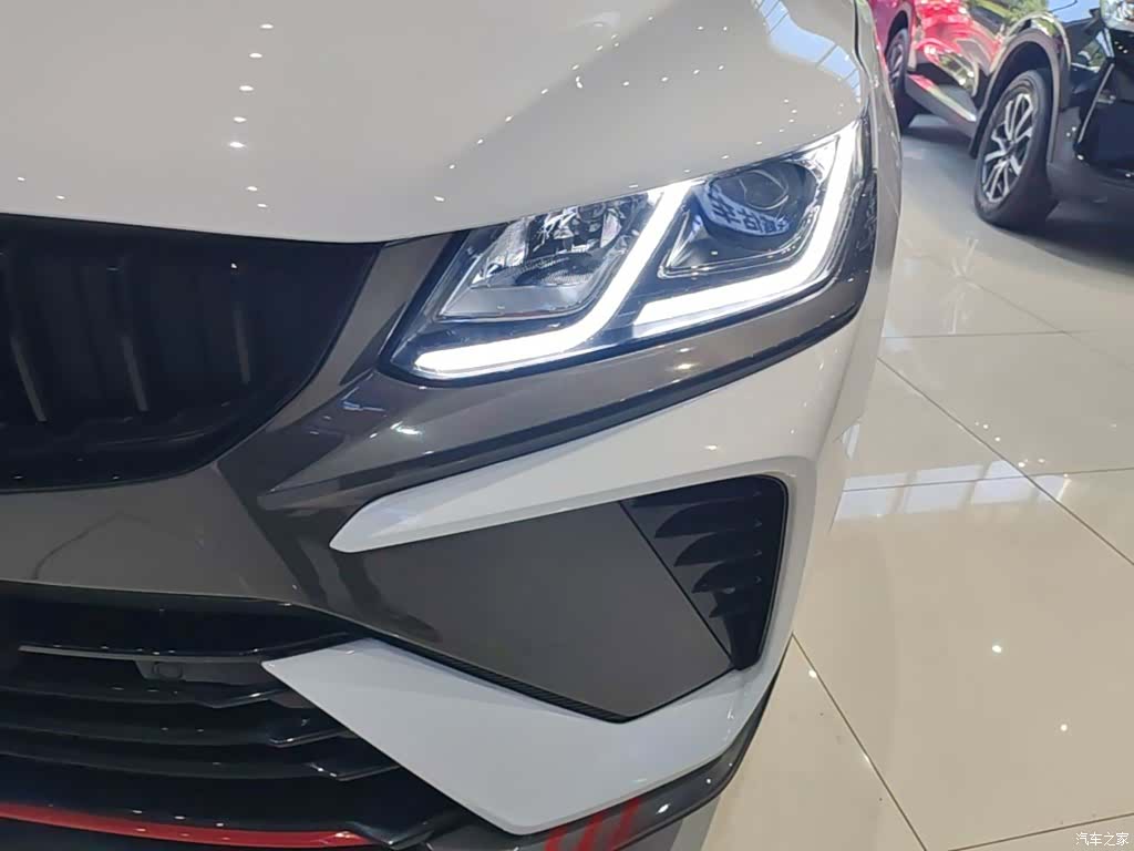 Geely Coolray, 2023 24