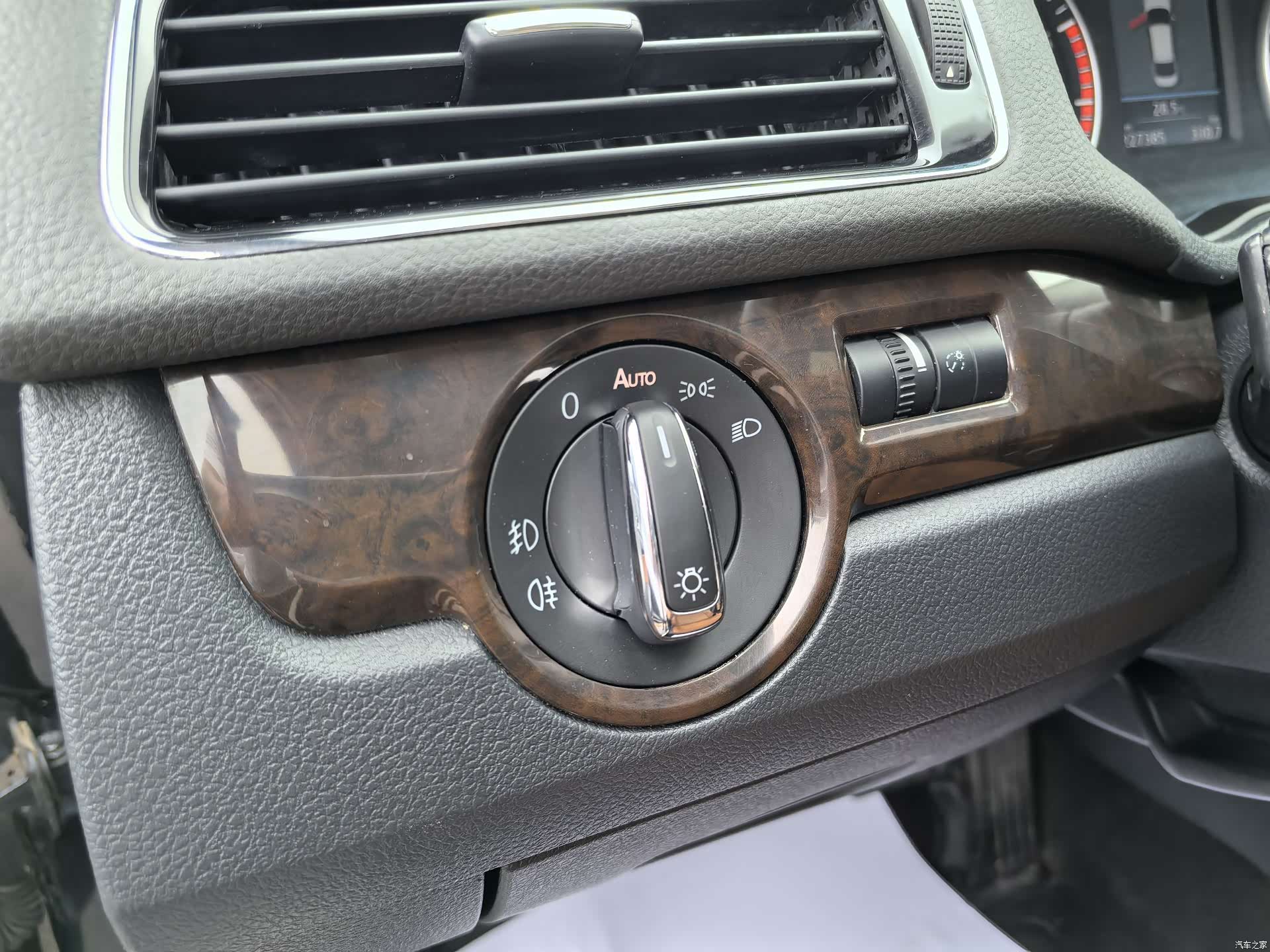 Volkswagen Passat, 2013 15