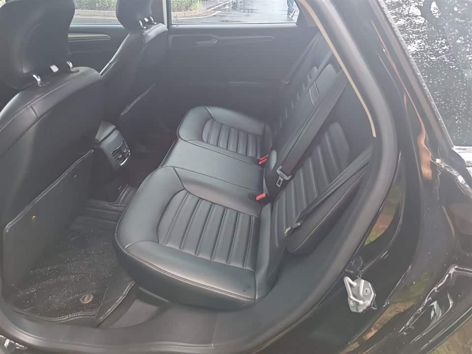 Ford Mondeo Ford Mondeo