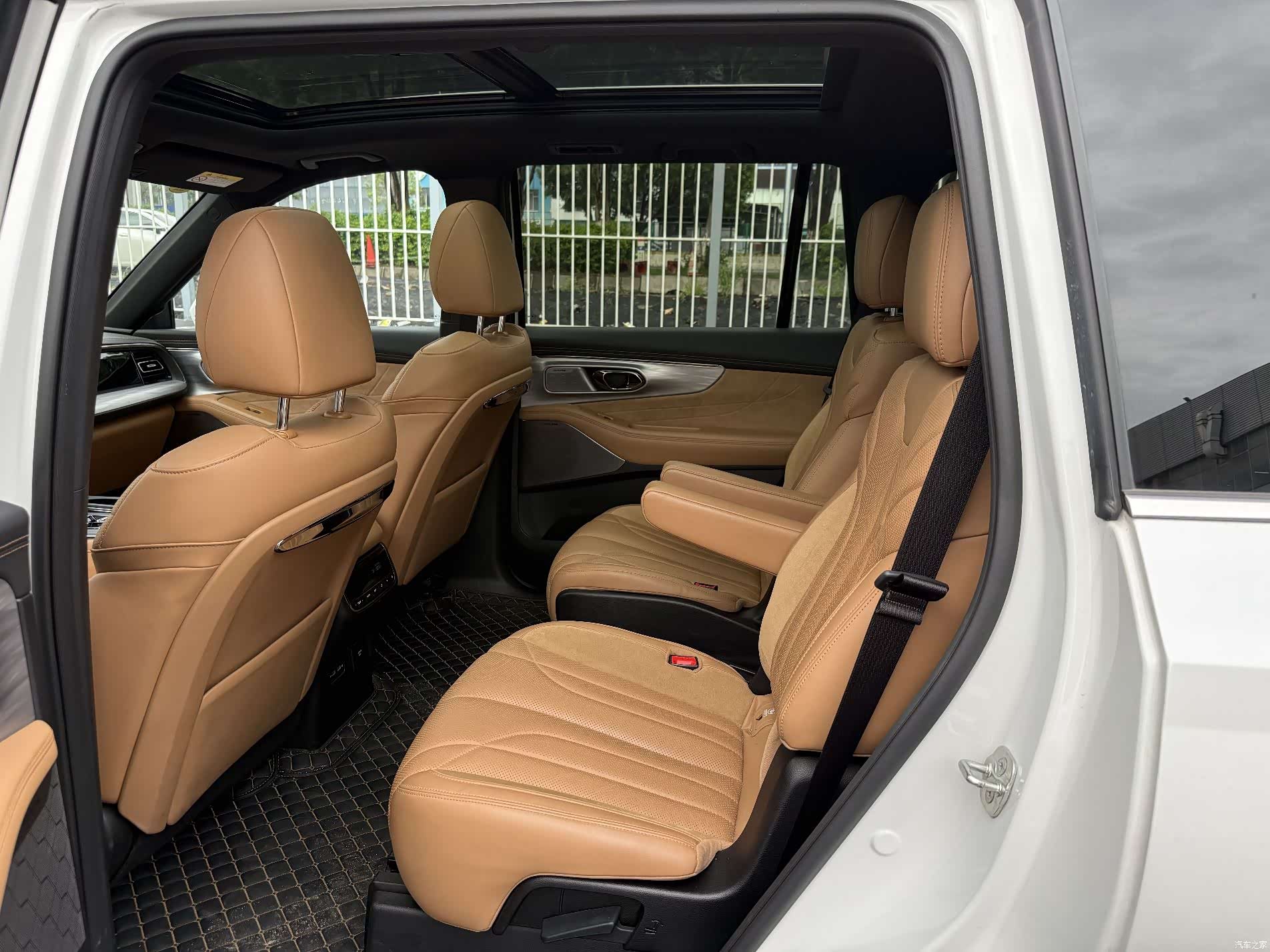 Trumpchi ES9, 2024 14