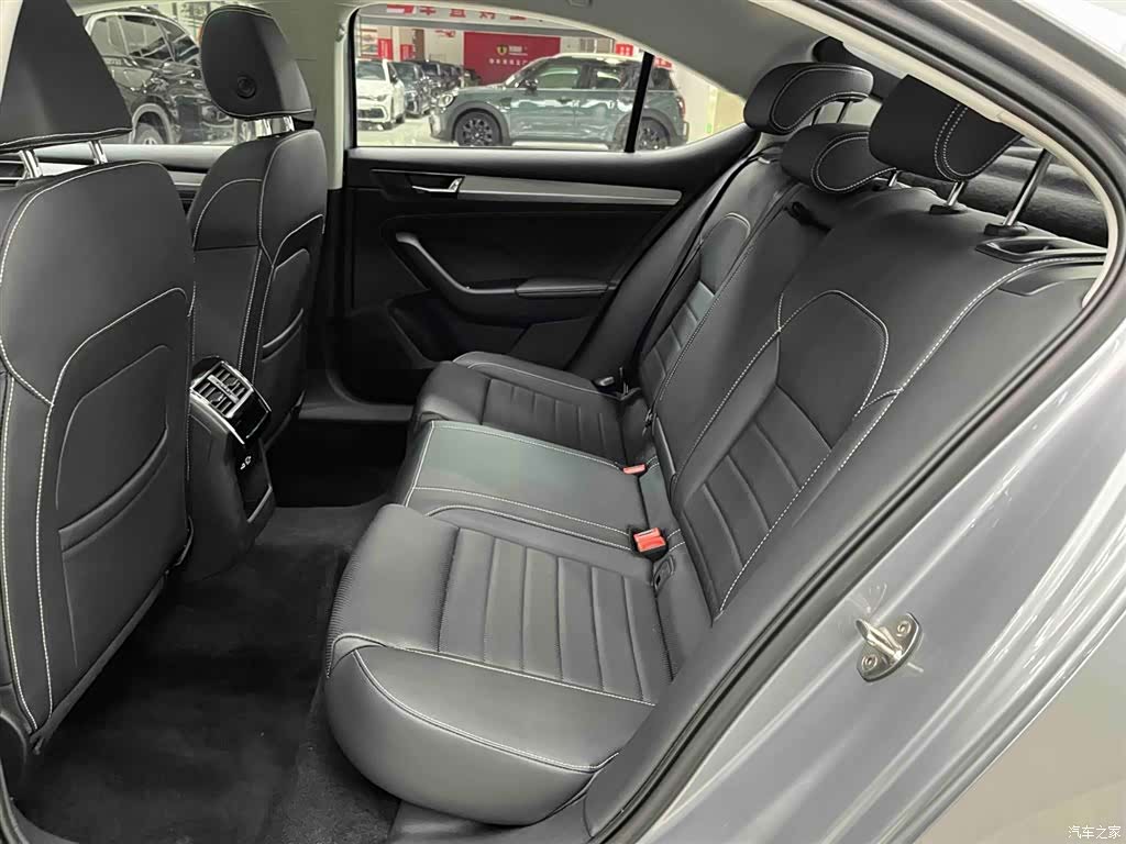 Skoda Superb, 2024 14