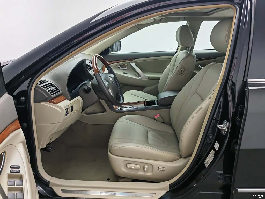 Toyota Camry, 2013 10