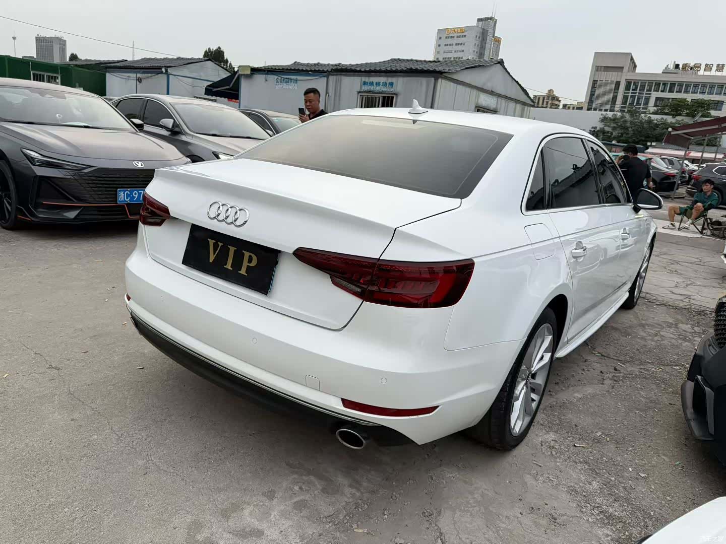 Audi A4L, 2018 8