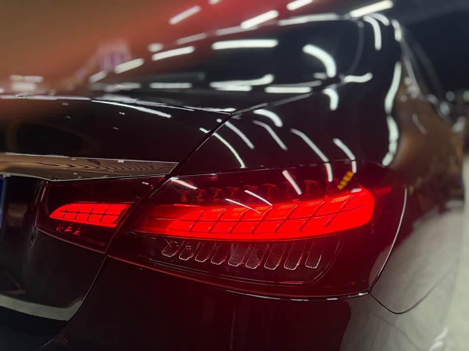 Mercedes-Benz E-class Mercedes-Benz E-class