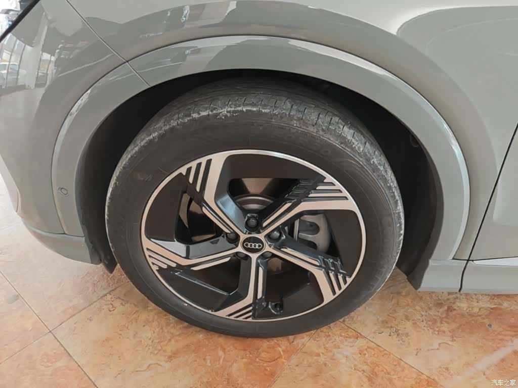 Audi Q4 e-tron, 2024 23