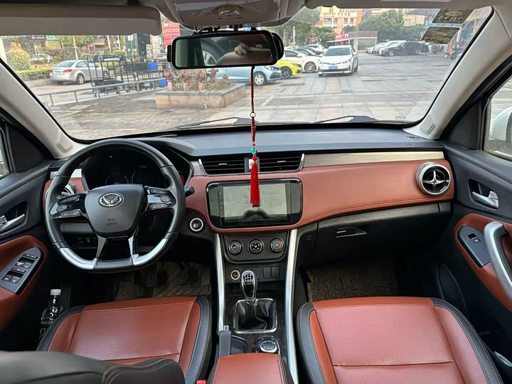 BAIC Huansu S3 2016 S3 L 1.5L МКПП Премиум