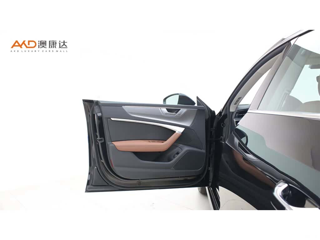 Audi A7L, 2025 10