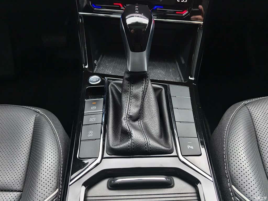 Volkswagen Passat, 2024 17