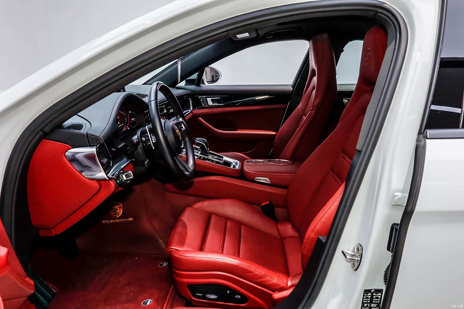 Porsche Panamera, 2023 12