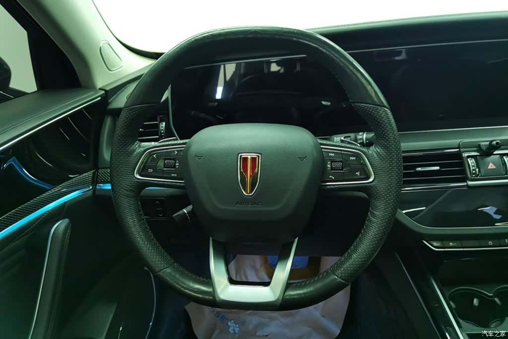 Hongqi HS5, 2022 15