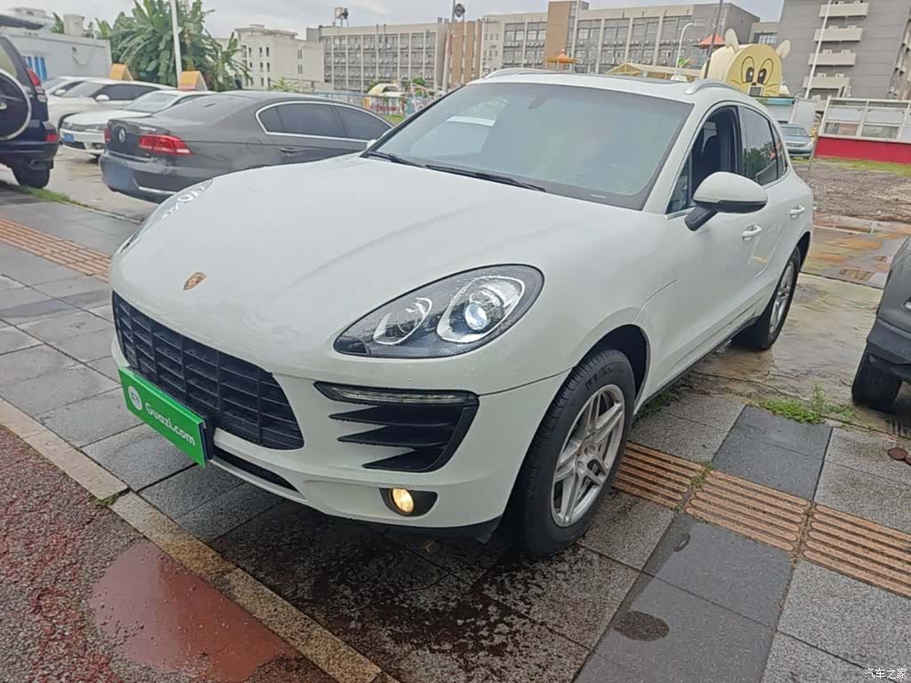 Porsche Macan, 2015 1